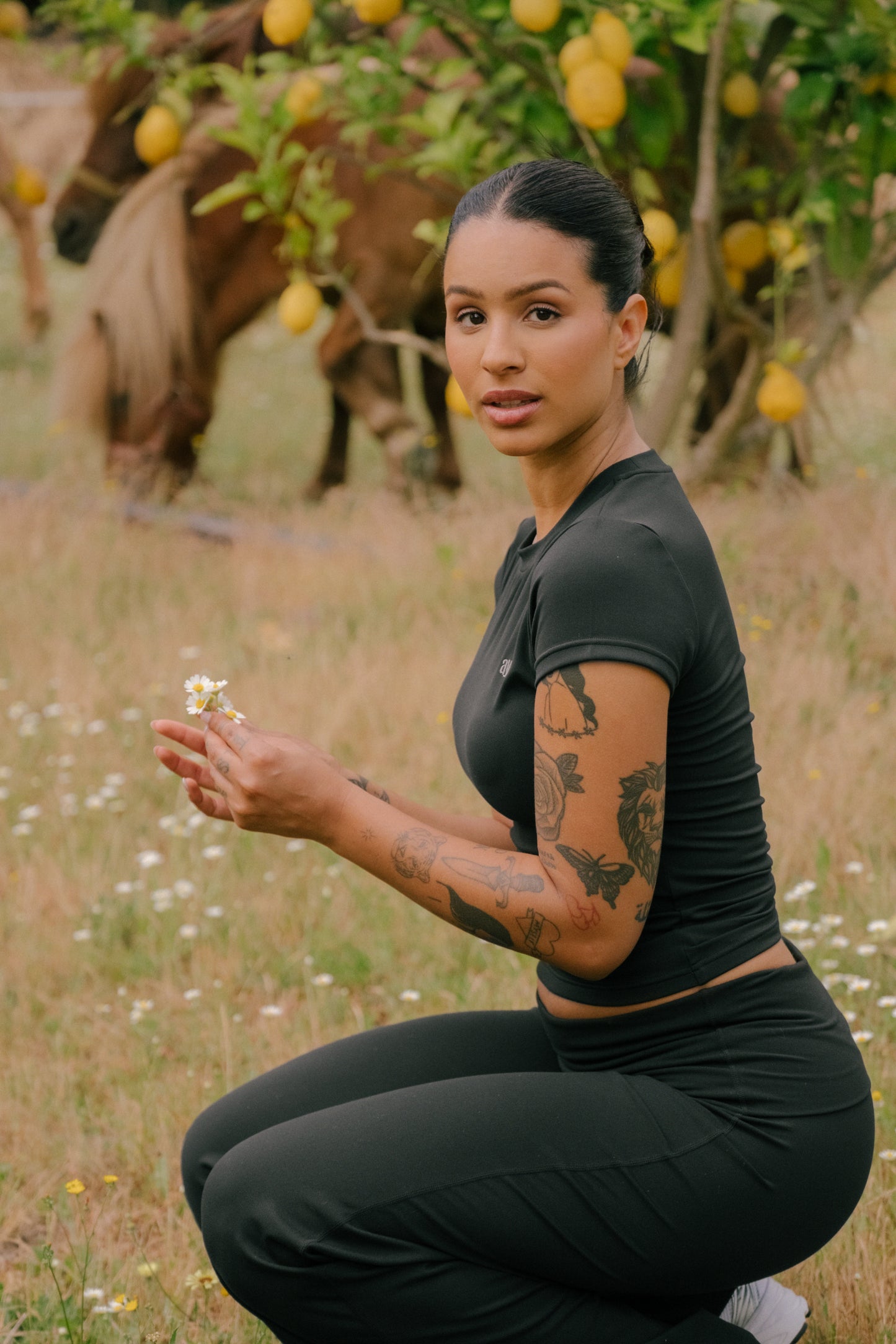 Black - Shaping short sleeve top