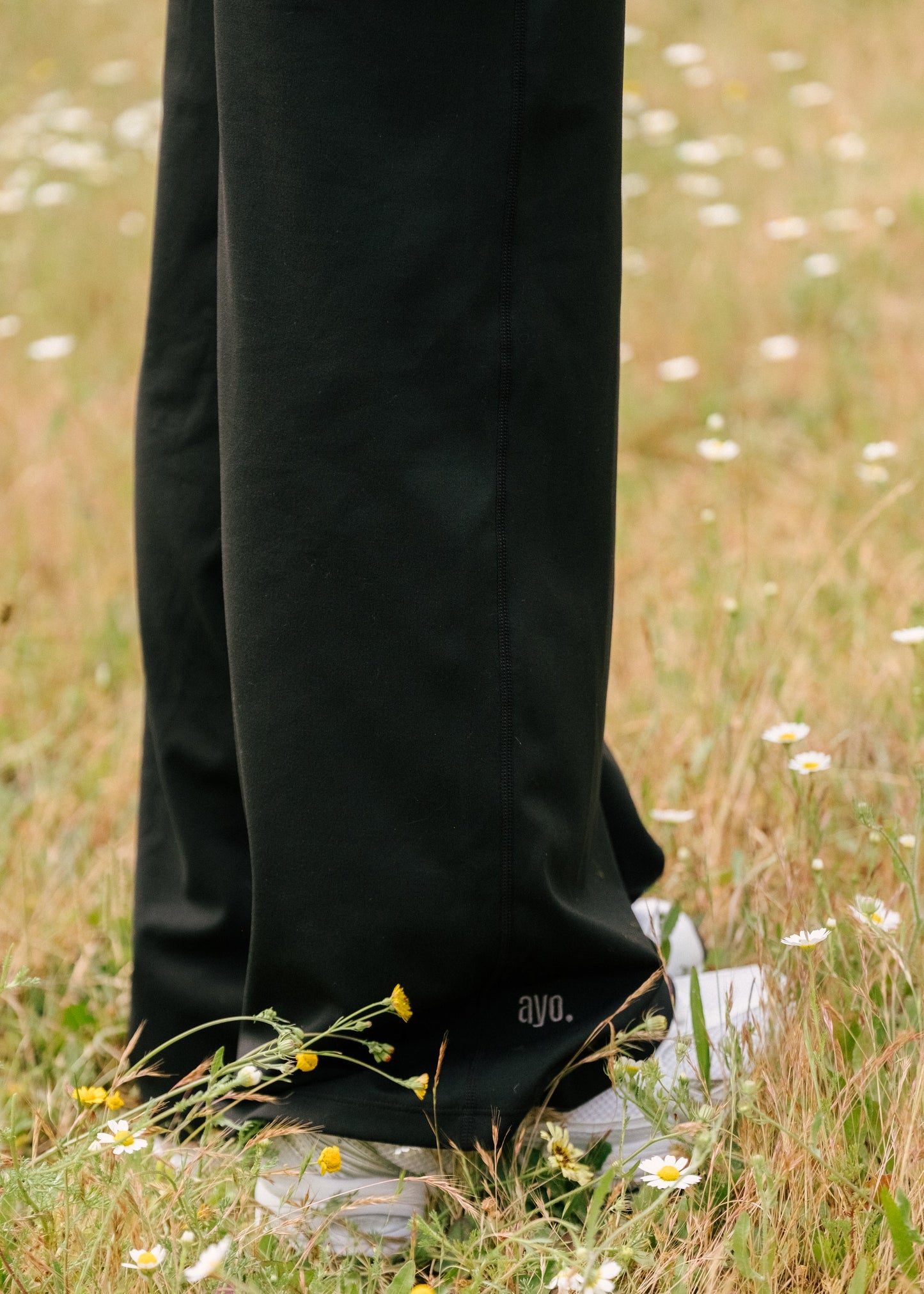 Black - Fold-over high flares