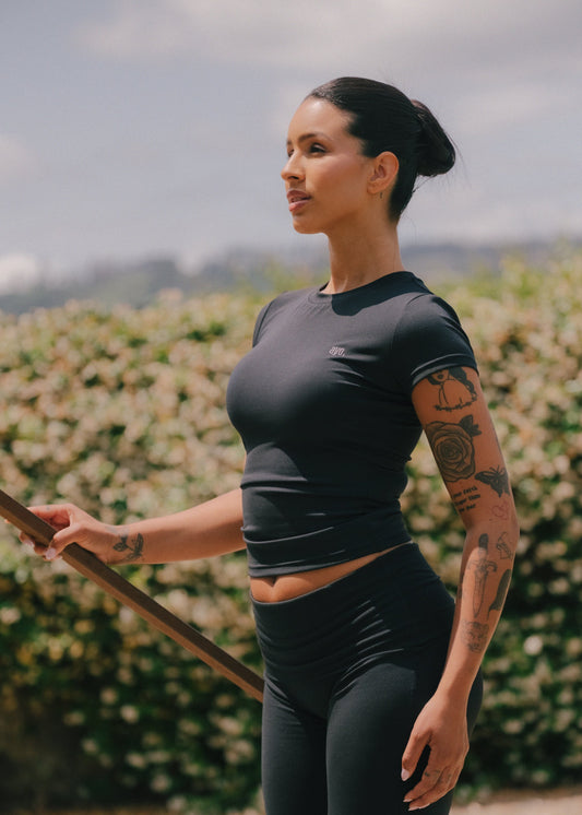 Black - Shaping short sleeve top